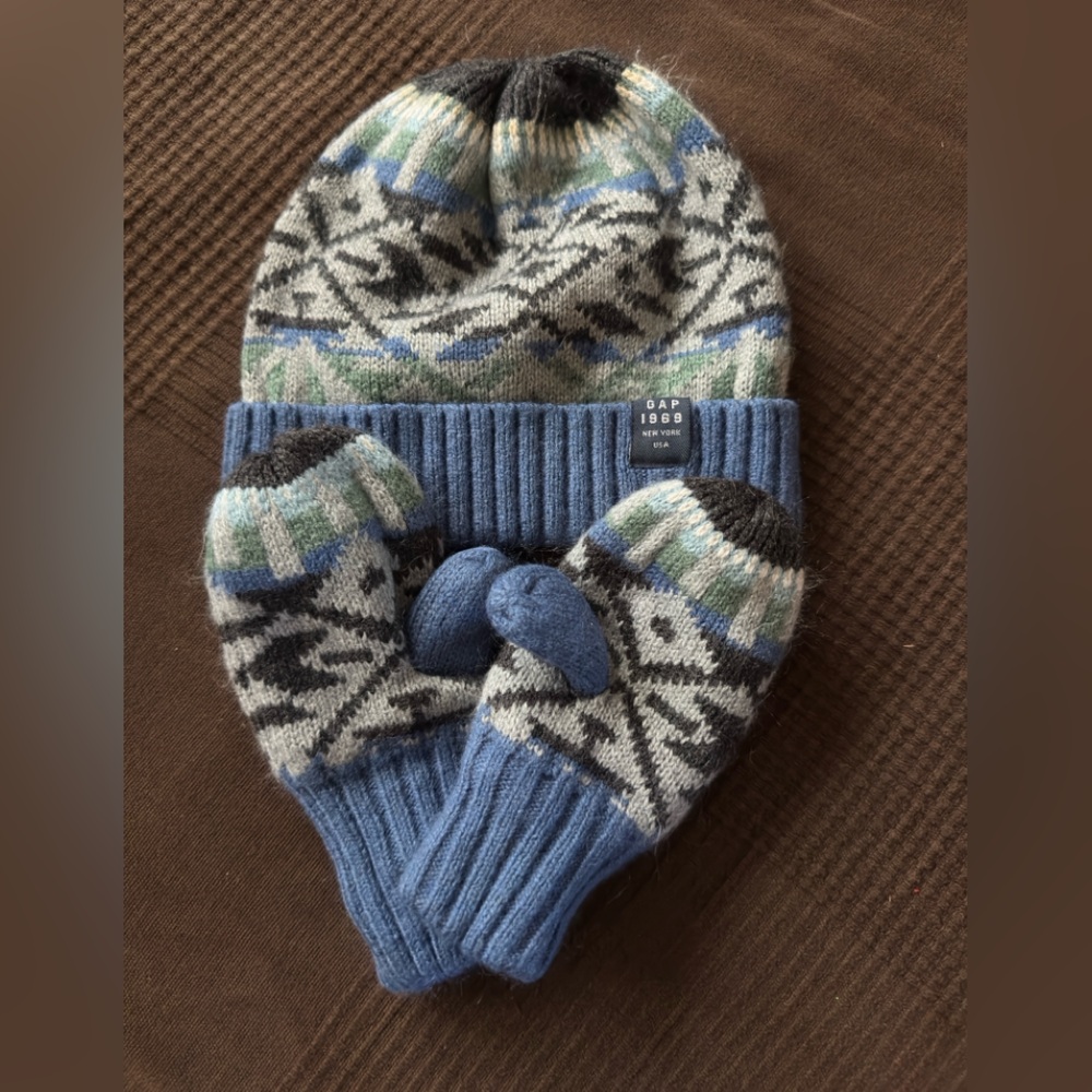 GAP Blue and Gray Knit Hat and Mittens Set